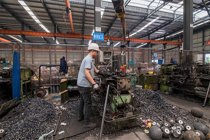 襄阳网架配件-螺栓球加工车间